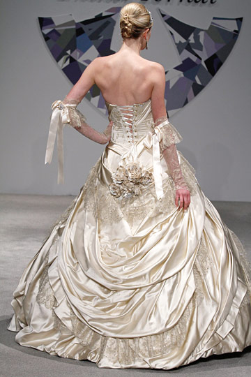 Collections Pnina Tornai for Kleinfeld Bridal 2012  28