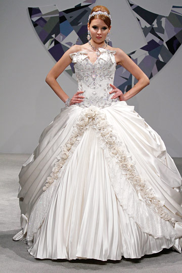 Collections Pnina Tornai for Kleinfeld Bridal 2012  29