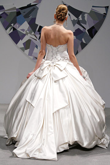 Collections Pnina Tornai for Kleinfeld Bridal 2012  30