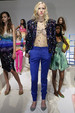 runway look thumbnail
