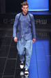 runway look thumbnail