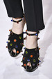 runway look thumbnail
