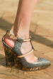 runway look thumbnail