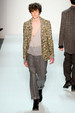 runway look thumbnail