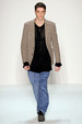 runway look thumbnail