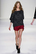 runway look thumbnail