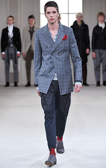 Alexanders McQueen sRING 2011 Mens Wear 11