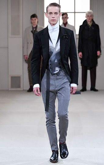 Alexanders McQueen sRING 2011 Mens Wear 4