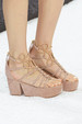 runway look thumbnail