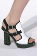 runway look thumbnail