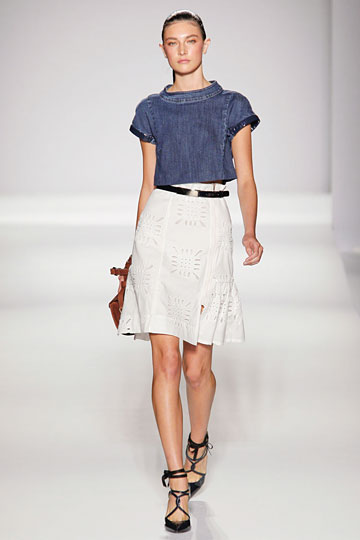 Sportmax Spring 2011 RTW :  a line retro stand collar grunge