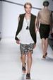 runway look thumbnail
