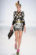 runway look thumbnail