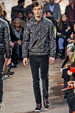 runway look thumbnail