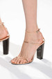 runway look thumbnail