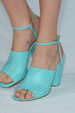 runway look thumbnail