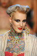 runway look thumbnail