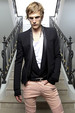 runway look thumbnail
