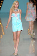 runway look thumbnail