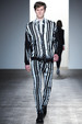 runway look thumbnail