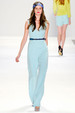 runway look thumbnail