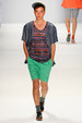 runway look thumbnail