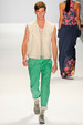 runway look thumbnail