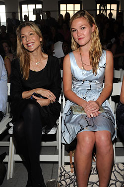 Tatum O'Neal and Julia Stiles enjoyed Cynthia Rowley from the safety of chairs.
