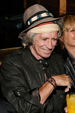 Keith Richards and Daughters Talk Sperm, Rule-Breaking at Liv Tyler’s Party