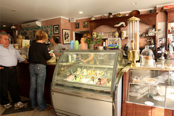 Gelato and espresso at Manducatis Rustica.