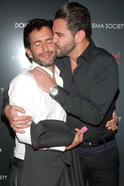 Does this look like love to you? Because it looks like love to us.