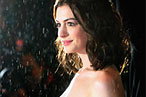 Anne Hathaway Rubs Her New Sexy Man in Raffaello Follieri’s Face