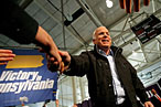 What Everyone Else Says to Watch Out for in Tonight’s Polling