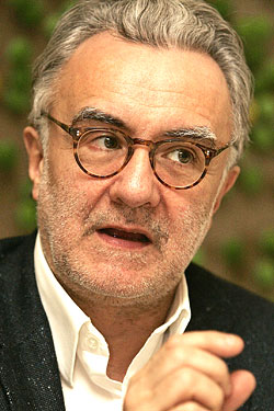 Alain Ducasse Blames American Ignorance, Journalists for Benoit’s Rocky Start