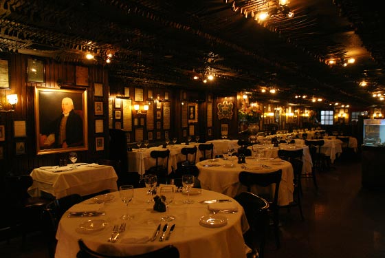 ‘Edible Manhattan’ Haunted by Ghosts of New York Restaurants Past
