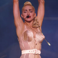Memorable Moments in Diva Fashion History