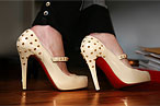 Elle’s New Blog Is All About Ridiculously Priced Shoes