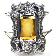 Come Join Us in Coveting Tom Binns’s Jewelry