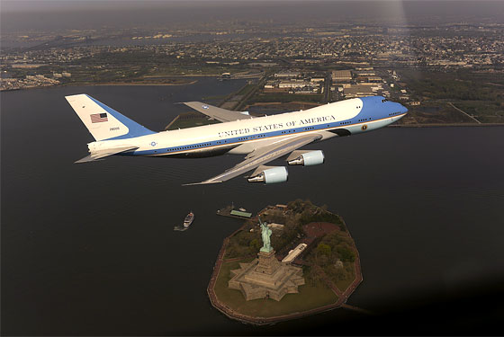 Full disclosure: We brightened up this photograph because the White House is bad at Photoshop, and if New York is going to have to be looked at from such an unfortunate angle, the least we can ask for is a little retouching.