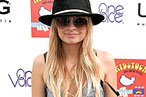 Nicole Richie Rocks Out