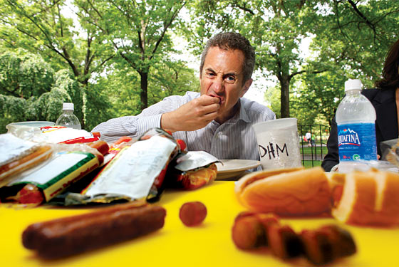 Danny Meyer Judges the Best Hot Dogs for Your Grill; Where to Drink Outdoors