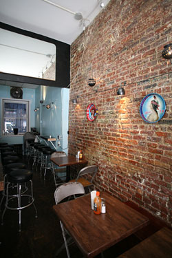 Canta y No Llores: La Barra Gets Beer