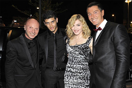 http://images.nymag.com/images/2/daily/2009/07/20090717_dgmadonna_560x375.jpg