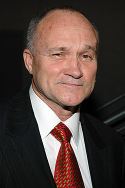 The New York Times did a fluff piece today on one of the city&#39;s toughest characters: Ray Kelly. The police commissioner is an imposing, even scary figure. - 20090831_rkelly_250x375