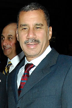 Governor Paterson Eats Fried Chicken at Blue Water Grill; Wintour Does Da Silvano