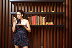 Mad Men’s Alison Brie Fortifies Her New York Diet With Coffee and ’wichcraft