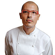 Last spring, Bouley alum and former Bar Blanc executive chef <b>César Ramirez</b> <b>...</b> - 20091001_ramirez_190x190