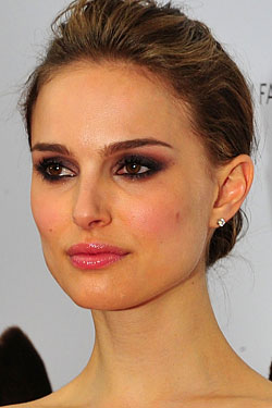 Natalie Portman Thinks Being in a Love Triangle Would Be ‘Fun’