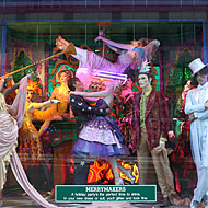 ’Tis the Season for Holiday Windows