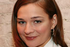 Actress Heather Burns Is a Vegetarian Until She Gets a Craving for Jerk Chicken